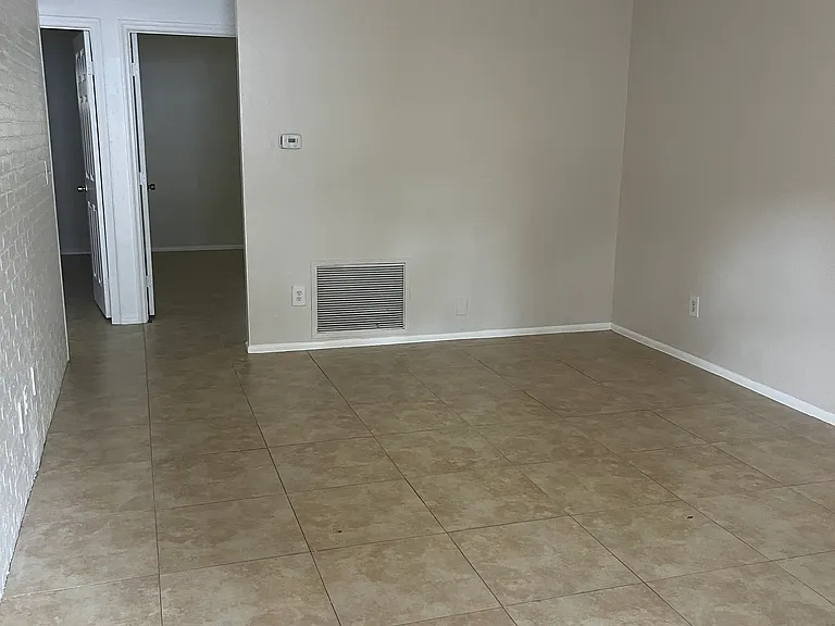 3535 Dahlia Pl #B — Photo 6