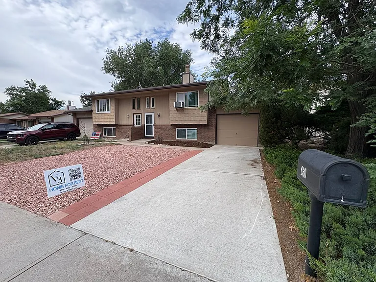 630 46th Avenue Ct — Photo 1