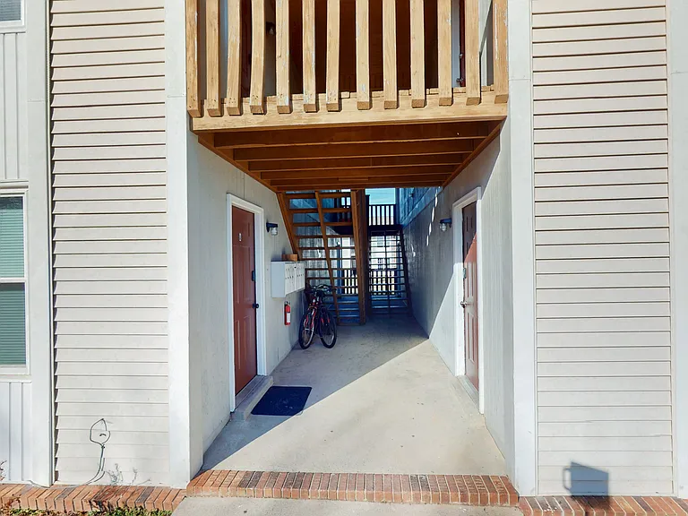 253 White Oak Rd #F — Photo 20