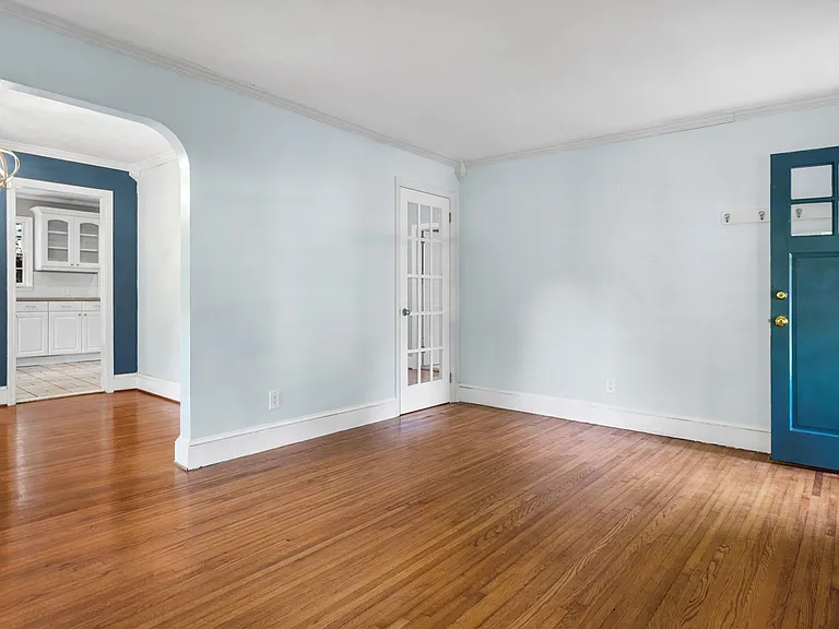 2126 Arnold Dr — Photo 9
