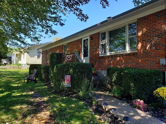 3rd image of 180 Kurt St