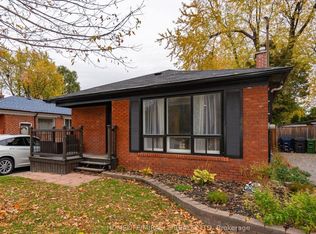 511 Kennedy Rd, Toronto, ON M1K 2B1