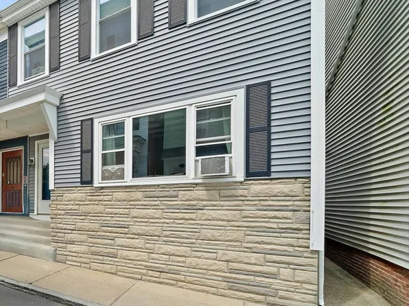 5 Bantry Way, South Boston, MA 02127