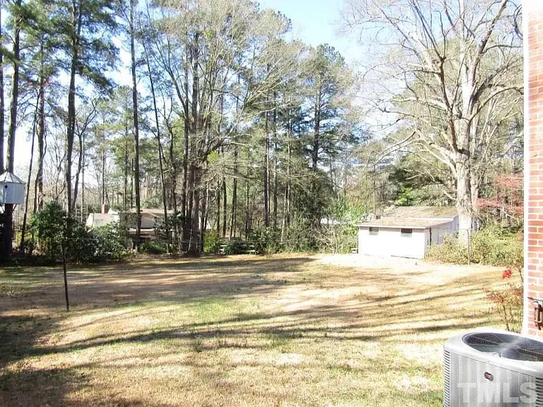 633 Spring Ln — Photo 12