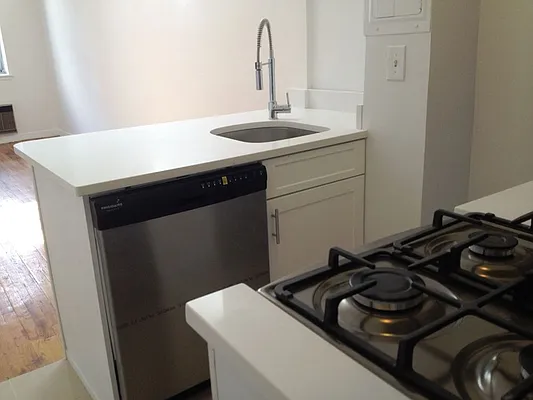 Rented by Sky Management | media 19
