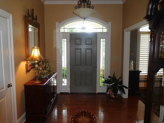 2nd image of 131 Lakewinds Dr