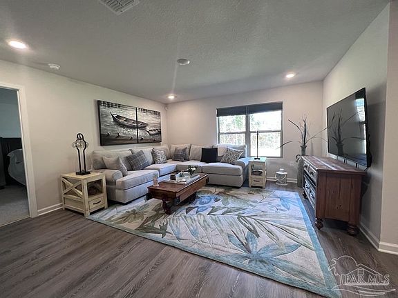 3rd image of 6348 Burrow Ln