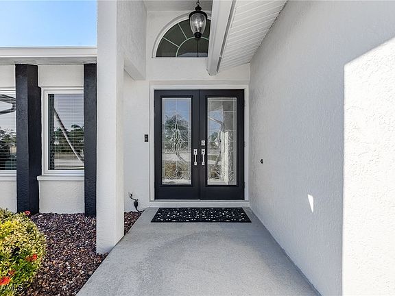 4th image of 3604 Oasis Blvd