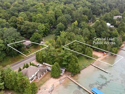 5326 Crystal Dr, Beulah, MI, 49617