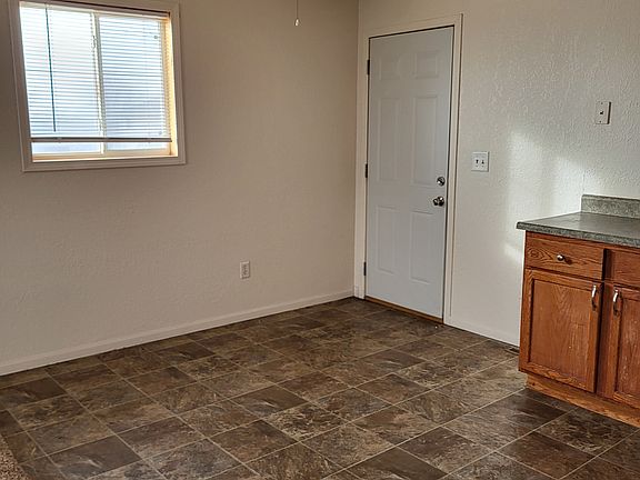 4th image of 2427 Sprucewood St