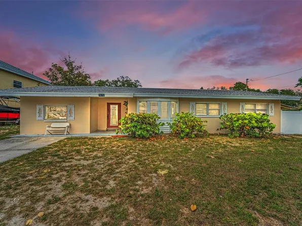 1412 Coburn Dr, Tarpon Springs, FL 34689