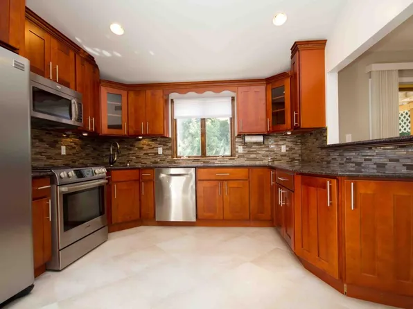 (undisclosed Address), Hicksville, NY 11801