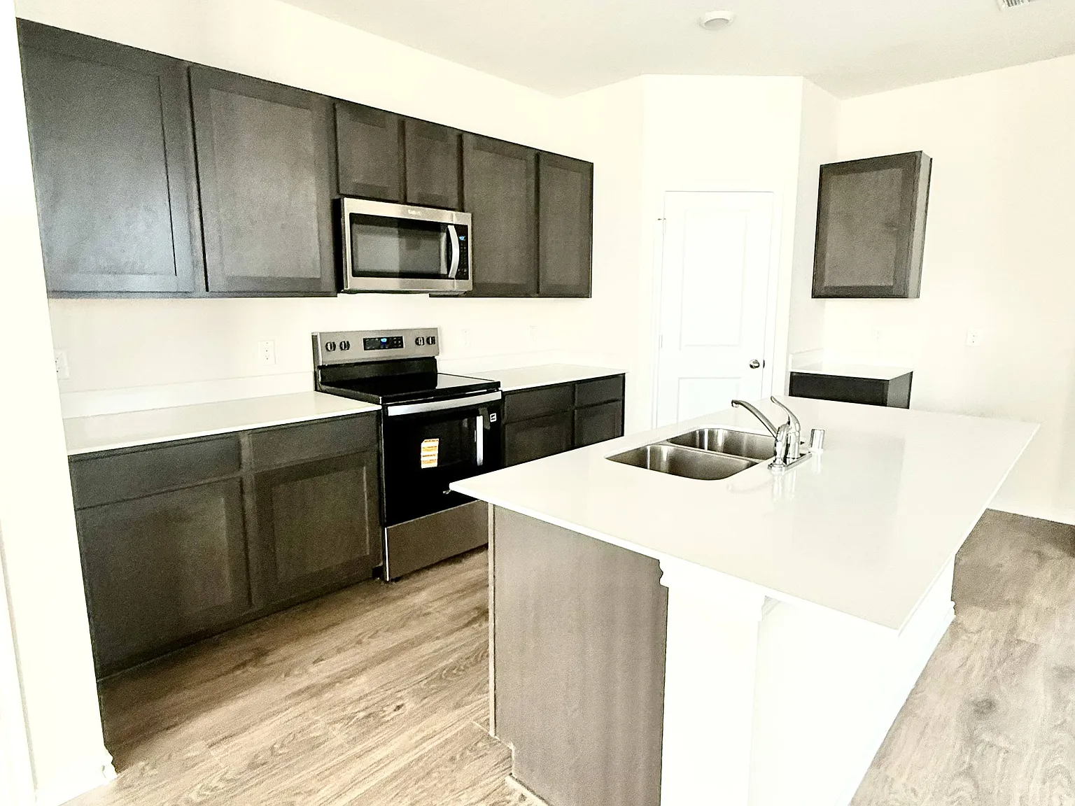 317 Tall Cedar Way — Photo 3