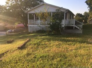 1037 NE Main St, Paoli, IN 47454