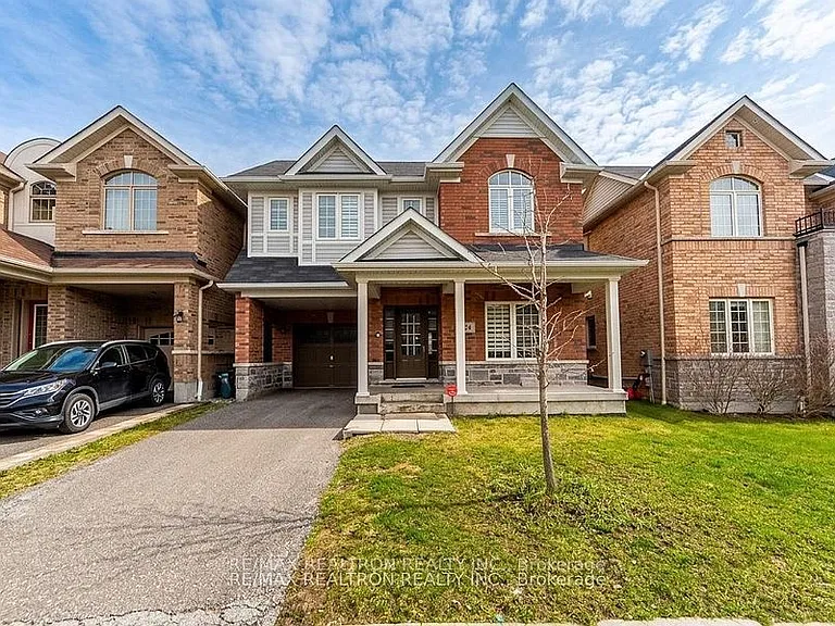 24 Skelton Cres — Photo 1