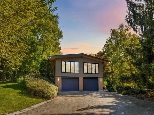 154 Middletown Rd, Hamilton, ON L9H 5E1