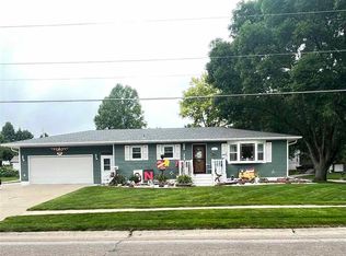 1503 Valli Hi Rd, Norfolk, NE 68701