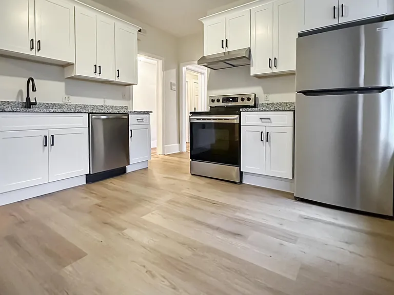 55 Hollander St #2G — Photo 1