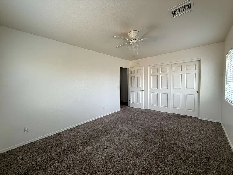 384 Anna Cir #A — Photo 17