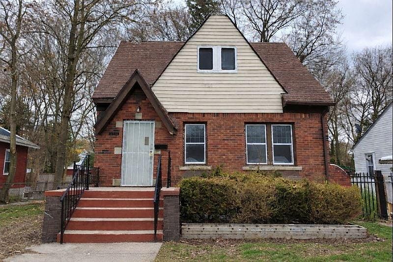 1st image of 18244 Lenore