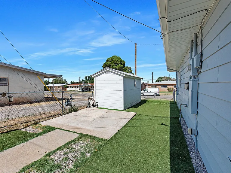 2300 Aspen Dr — Photo 31