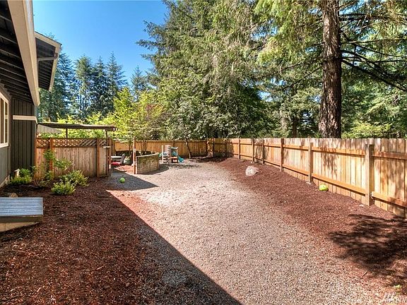 3rd image of 1419 Sunnyvale Ct NW