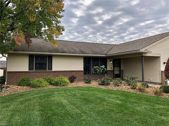 3rd image of 833 Trailwood Dr
