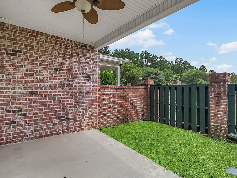 125 Ventura Pl — Photo 38