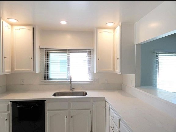 3rd image of 214 W Olive St Unit A