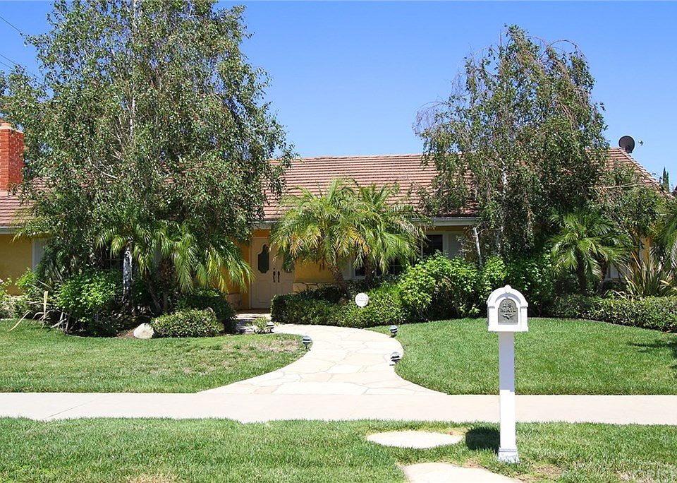 1st image of 7952 Bobbyboyar Ave