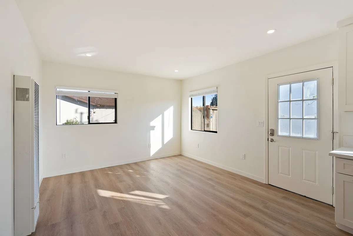 Building Photo - 230 S Alpine