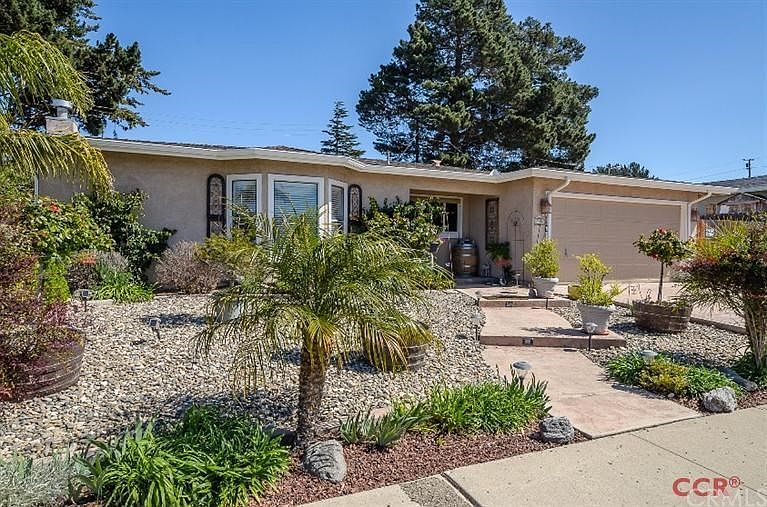 1st image of 3986 Loch Lomond Dr
