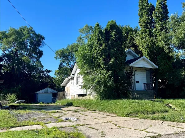 2429 Brown St, Flint, MI 48503