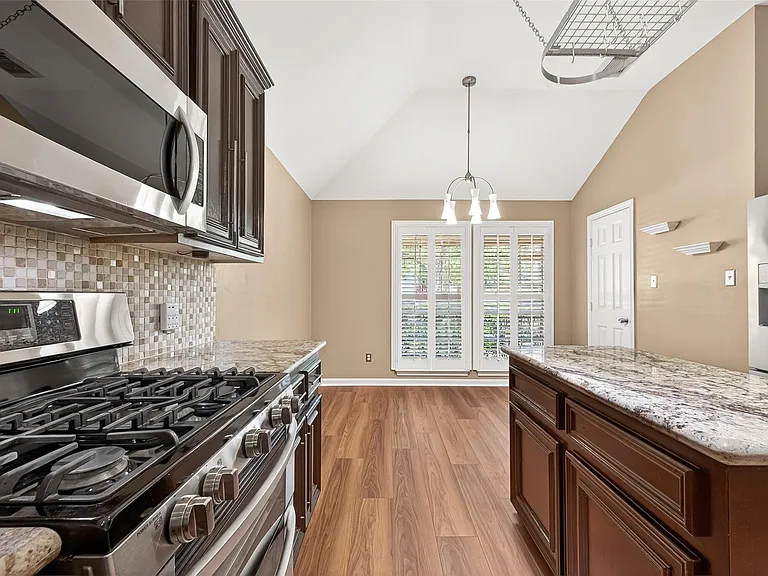 4818 Lake Catherine Ct — Photo 20