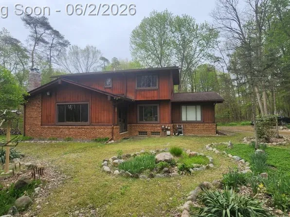 3401 Burrus Ct, Ortonville, MI 48462