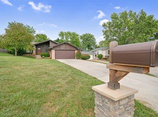 1404 Spring Wood Dr, Saint Peters, MO 63376