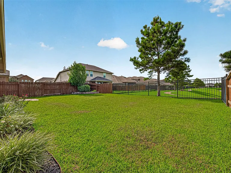 3822 Cactus Field Ln — Photo 23