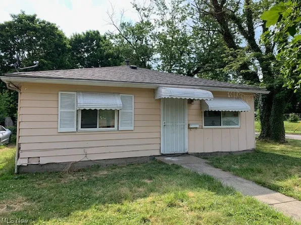 583 Chittenden St, Akron, OH 44306