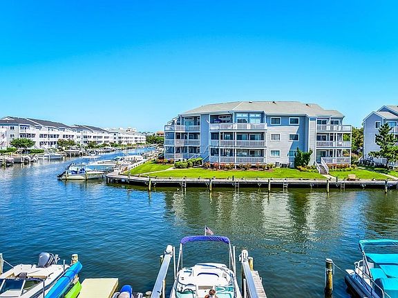 4 -Island at Hidden Harbour Unit 209 Ber