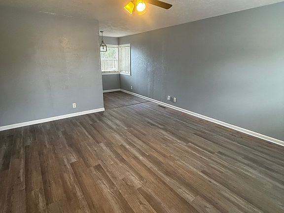 3rd image of 3458 W Perry St
