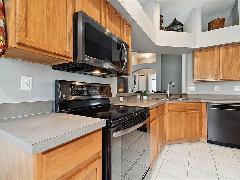 7655 Citrus Blossom Dr — Photo 17