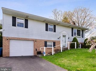 7939 Rider Ln, Hummelstown, PA 17036