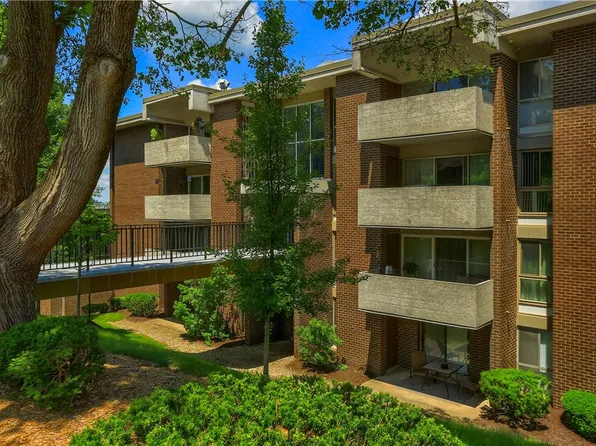 3402 Charlemagne Cir, Pittsburgh, PA 15237