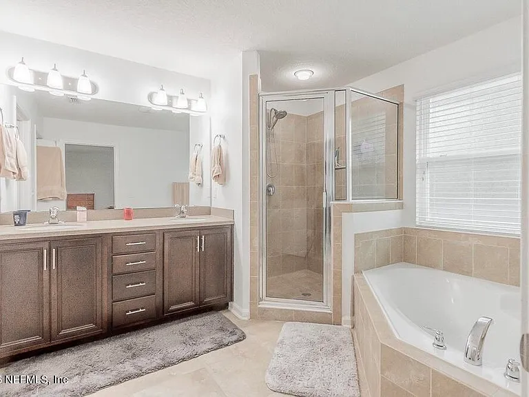 16284 Hunters Hollow Trl — Photo 31