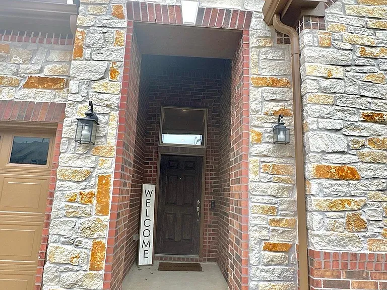 1110 Penny Ranch Ln — Photo 3