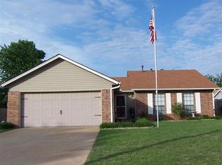 516 Beagle Cir, Edmond, OK 73003