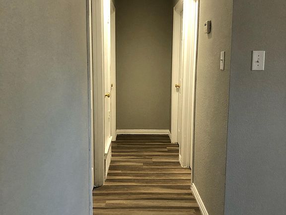 2nd image of 109 Alamo St