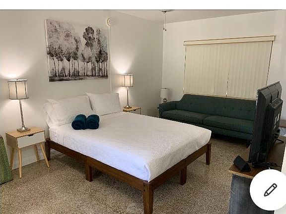 5th image of 631 N Federal Hwy APT 1