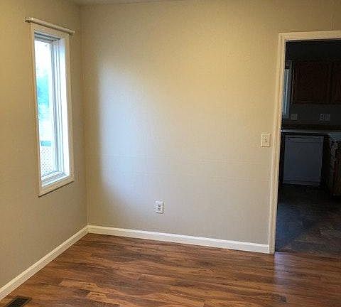 5th image of 708 Alderson Ave