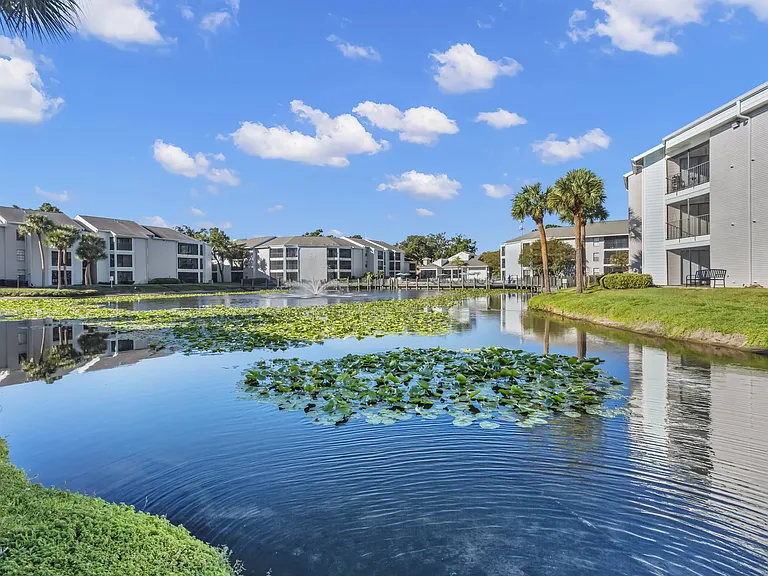 Haven at Waters Edge — Photo 33